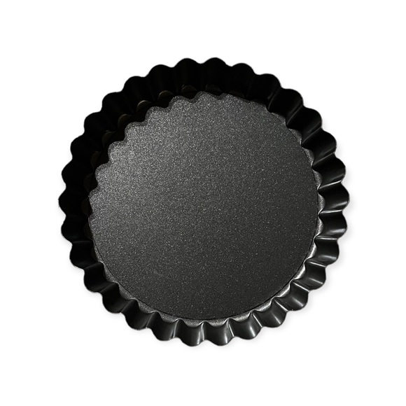 Fluted Non-Stick Individual 4.75” Tart/Quiche Pans w/Removable Bottom, set of 6 - Picture 2 of 12